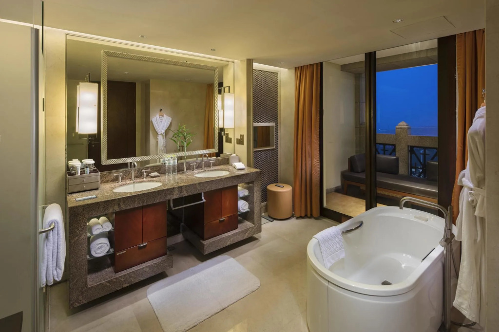 Hilton Qingdao Golden Beach
