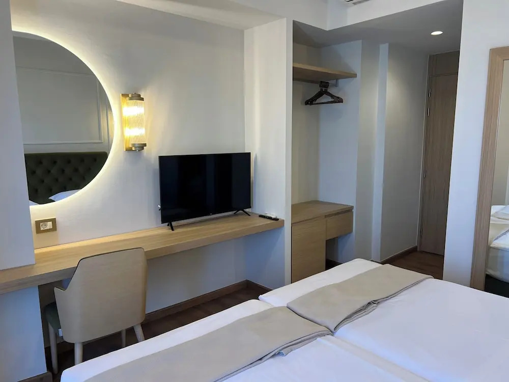 Aktaion City Hotel