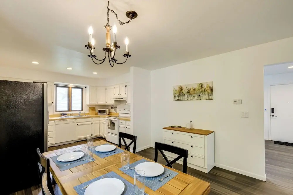 1 Mi to Freer Field: Ashland Home w/ Yard!