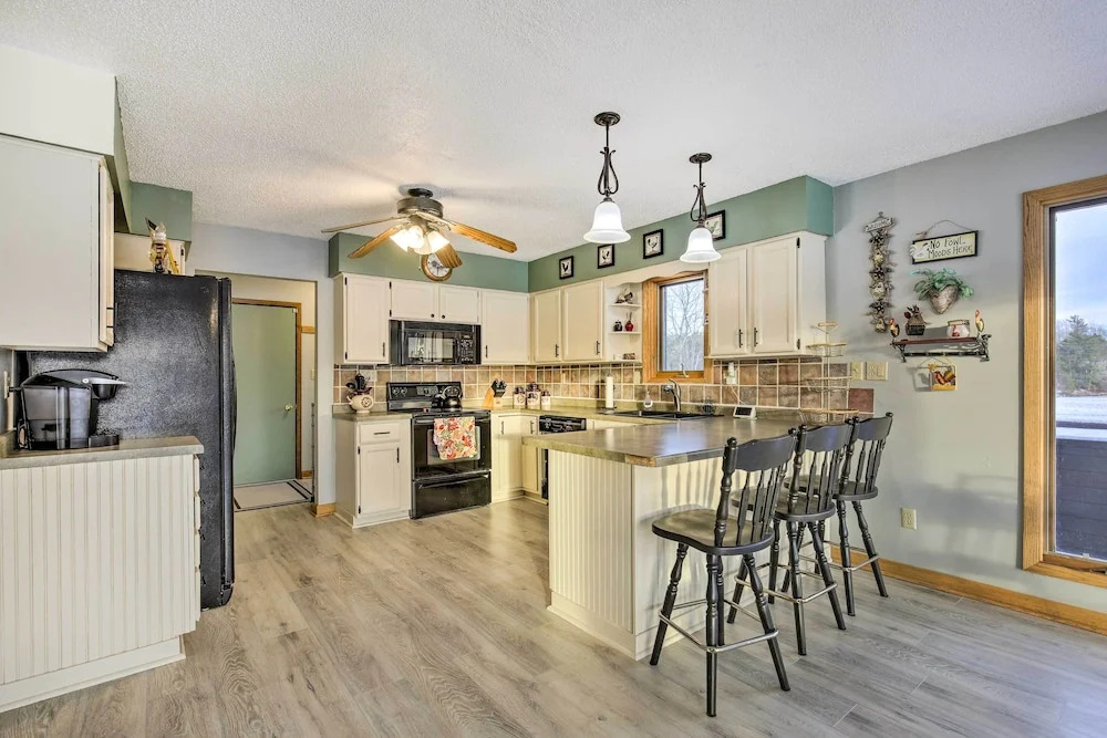 Lake Nokomis Escape w/ Dock & Beach Access