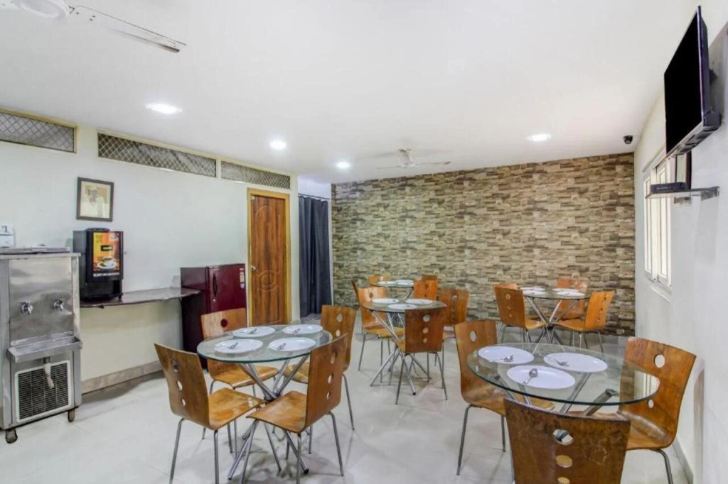 Treebo Srico, Banjara Hills