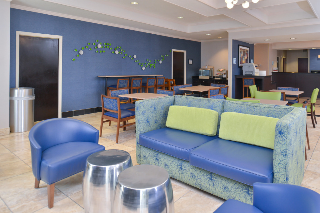 Holiday Inn Express Hotel & Suites San Antonio by IHG