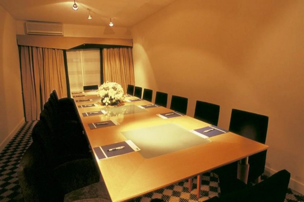 Urbana Suites