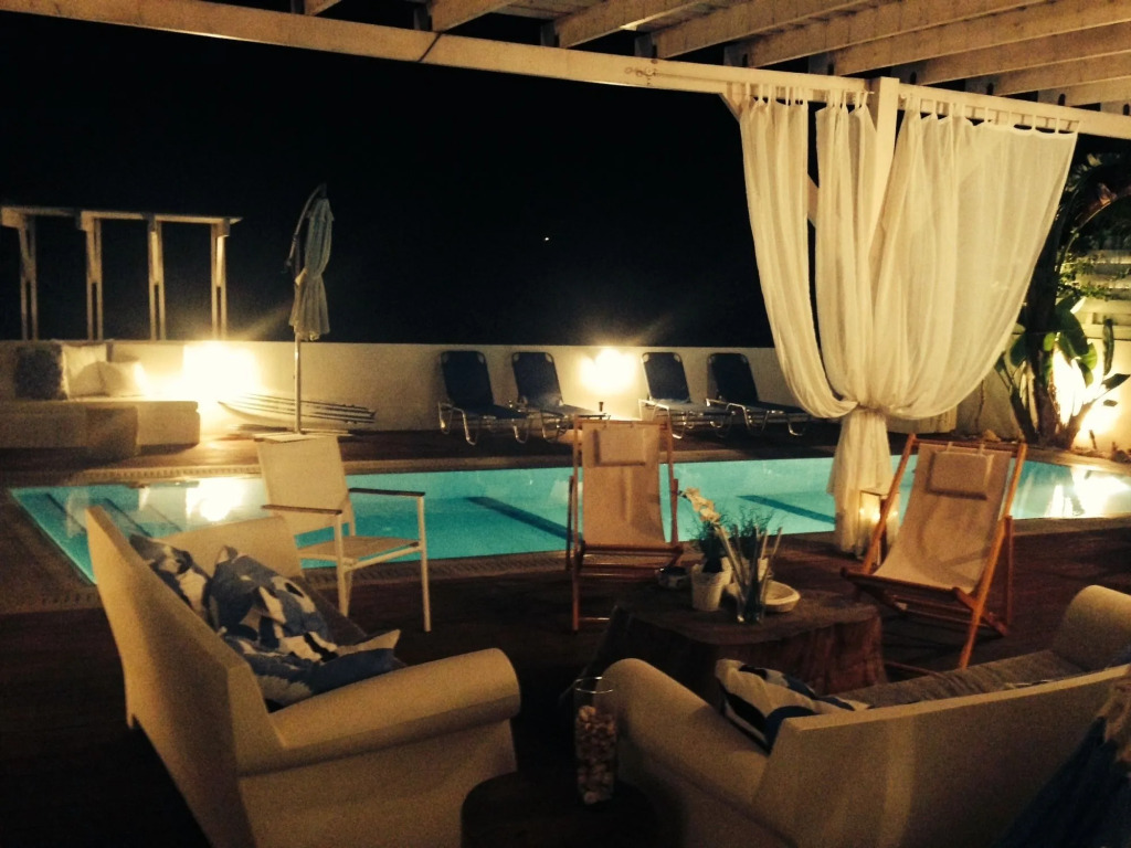 Riverland Villa