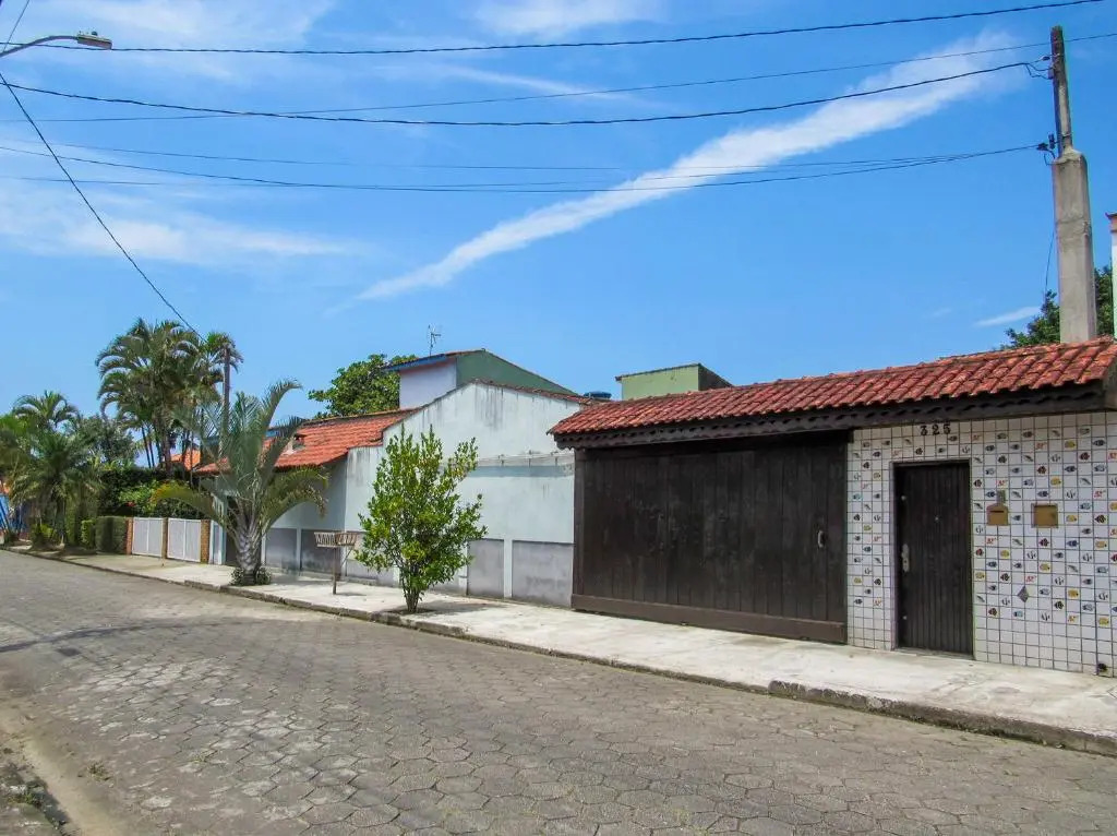 Incrivel casa a 600 metros da Praia das Palmeiras