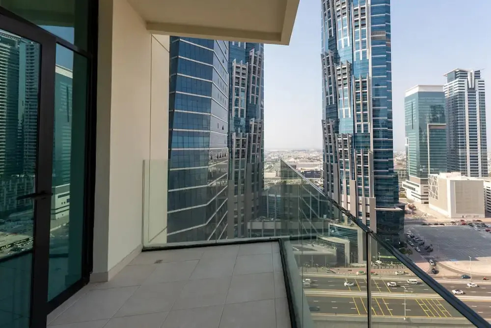 Vibrant 2BR Miami Vibes at Business Bay
