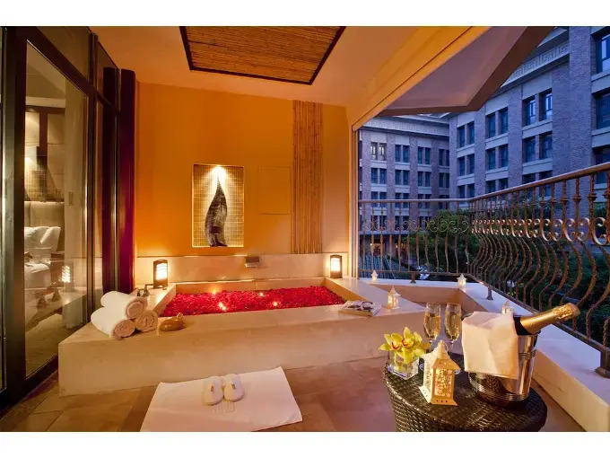 Nanjing Greenland Yuhao Hot Spring Hotel