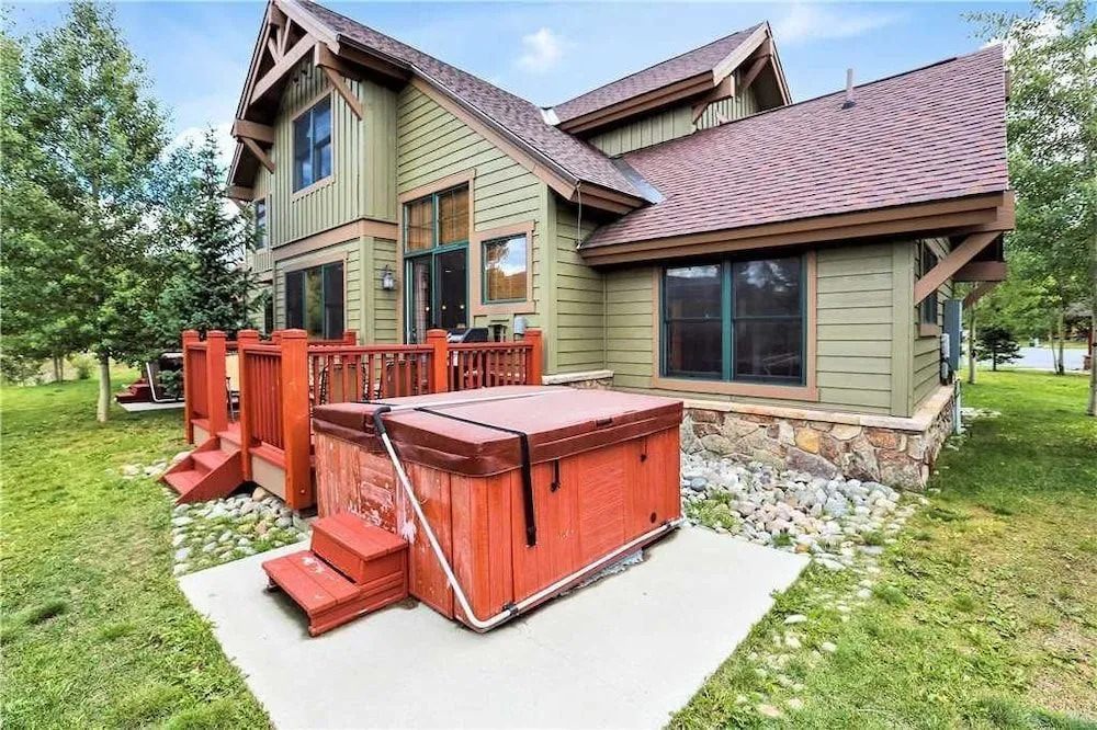Highland Green 91 Town House