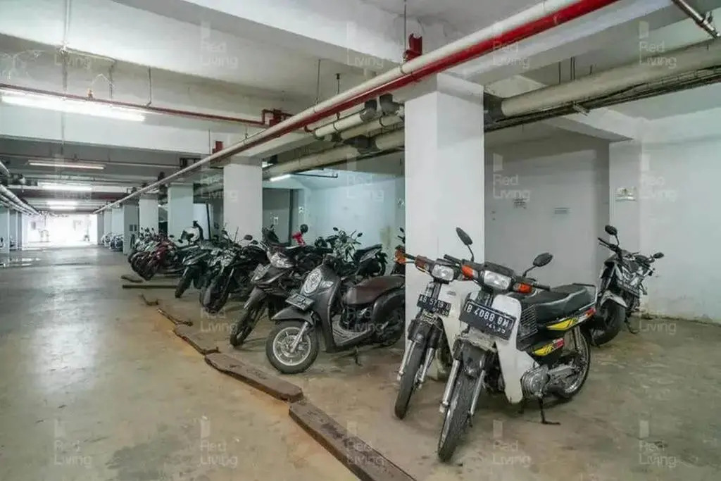 RedLiving Apartemen 19 Avenue - Amanah Room