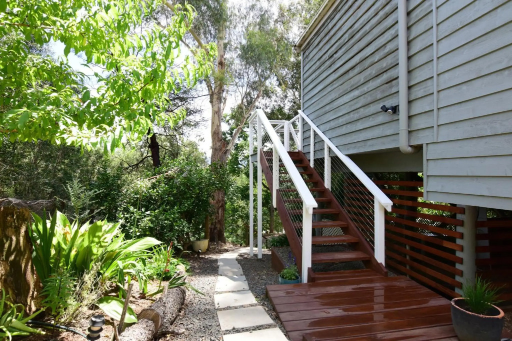 Treetops - Newly renovated, in the village!