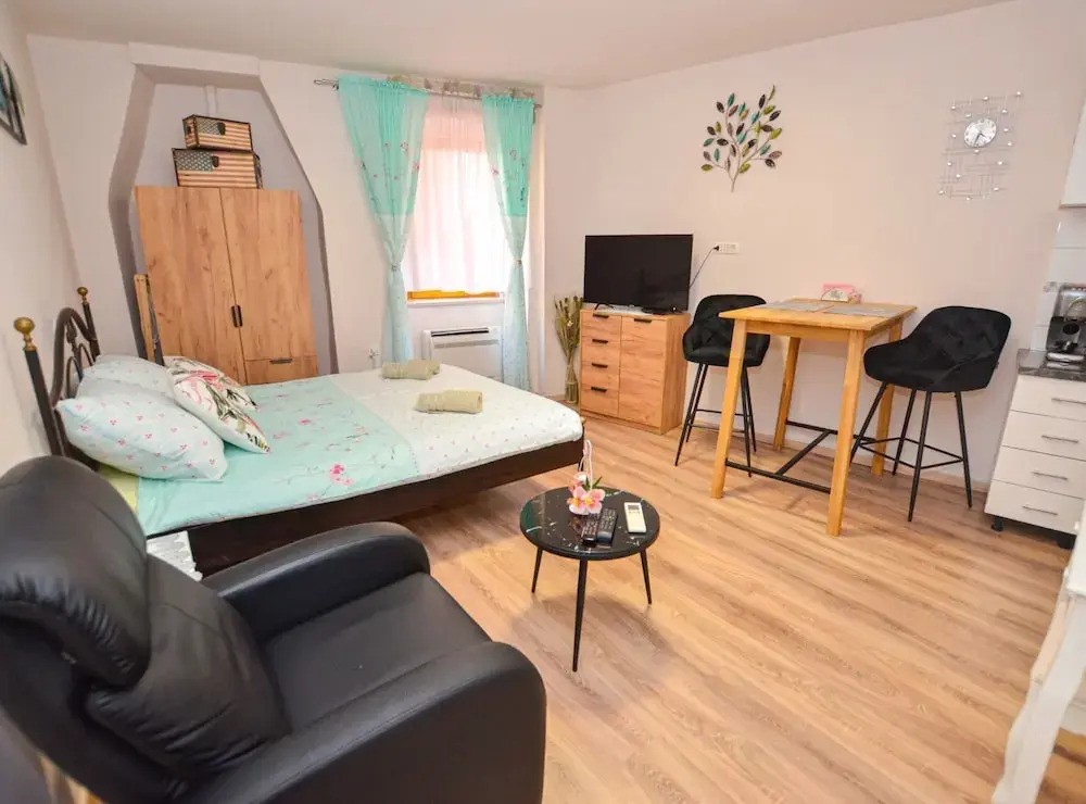 Charming Studio in the Heart of Rovinj, Steps From Carera Street