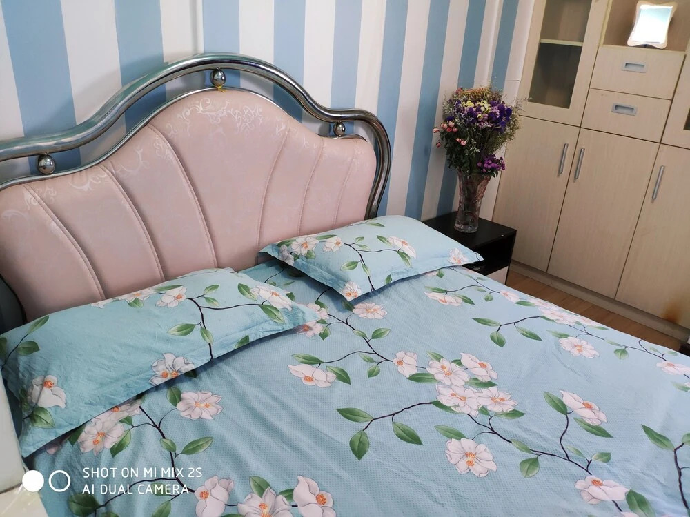 Kunming Harbor Home Hostel