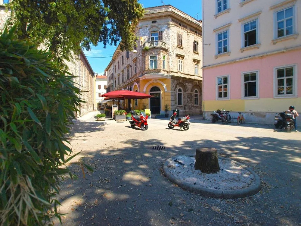 Apartment 1636