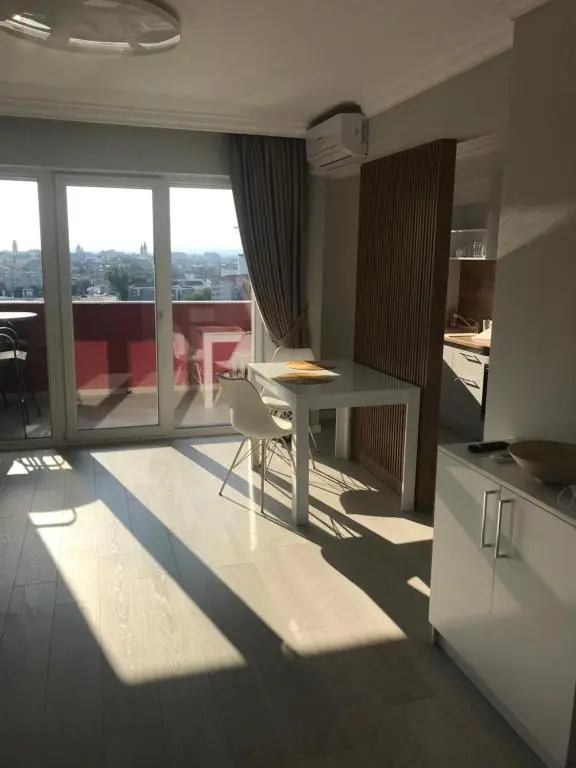 Modern Studio
