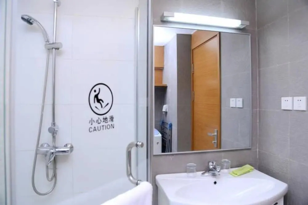 Dalian Zhongchen International Apartment