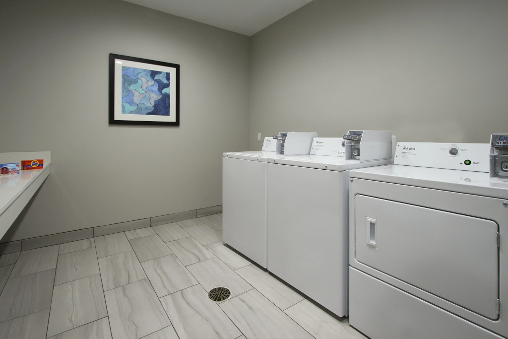 Holiday Inn Express & Suites - Lake Charles South Casino Area by IHG
