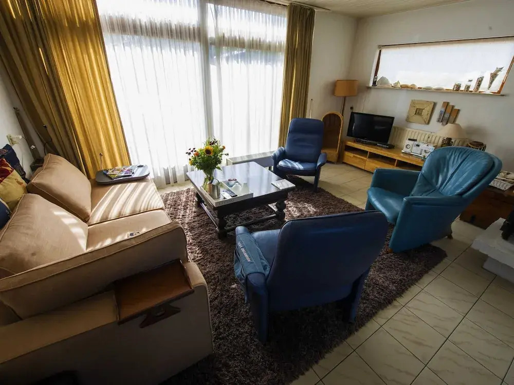 Wonderful Holiday Home in South Holland near Sea