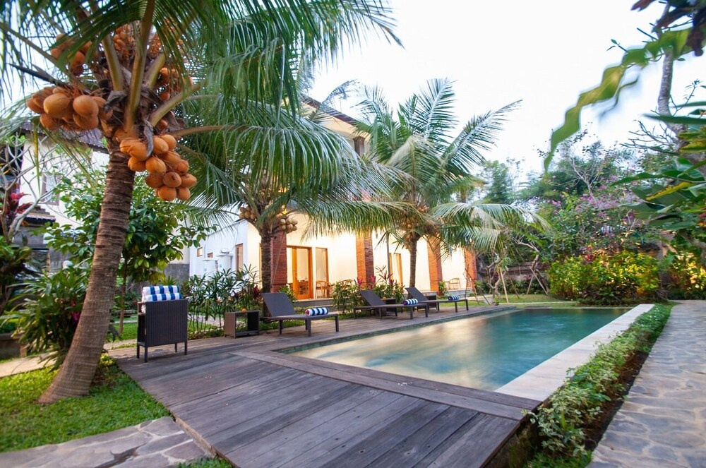 Flamboyant Villa Ubud