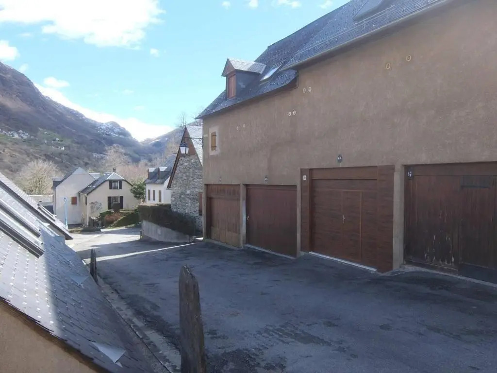 Chalet cosy avec garage et vues, 3 niveaux, 6 pers, proche Luz, animaux admis - FR-1-402-54