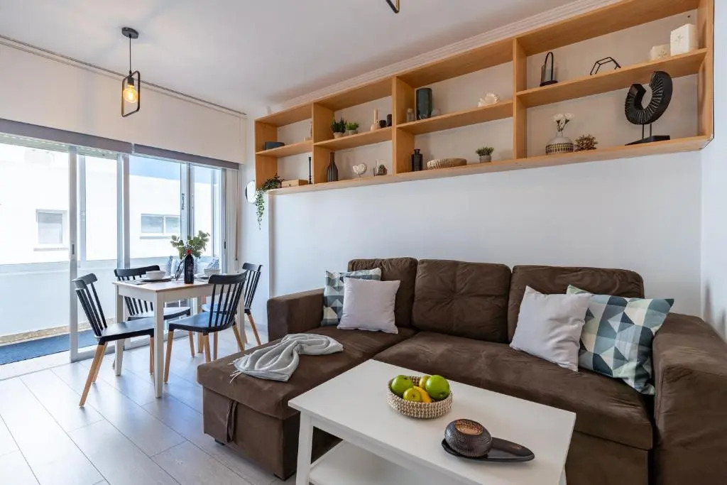 Rustic 1-BR Apt in Mackenzie-Larnaca
