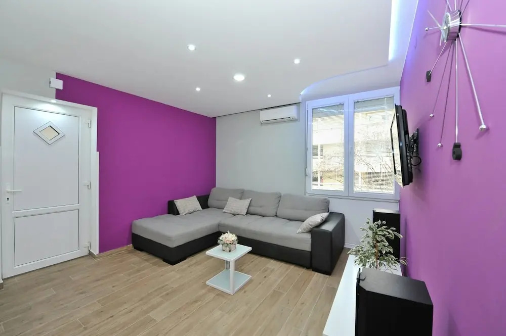 Apartment Purple Summer City