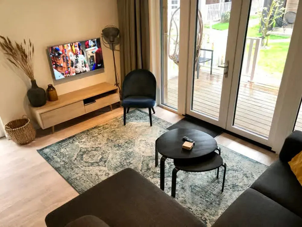 Beautiful Lodge for 5-person Near the Beach
