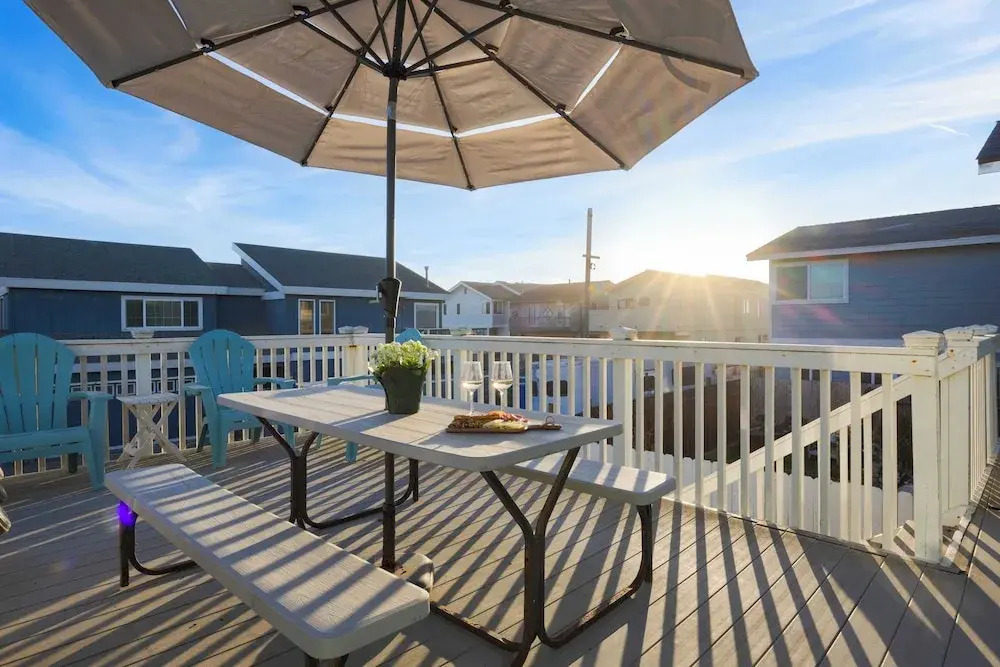Steps to Beach w/ Patio+deck Foosball Happy Bottom Beach House by Avantstay
