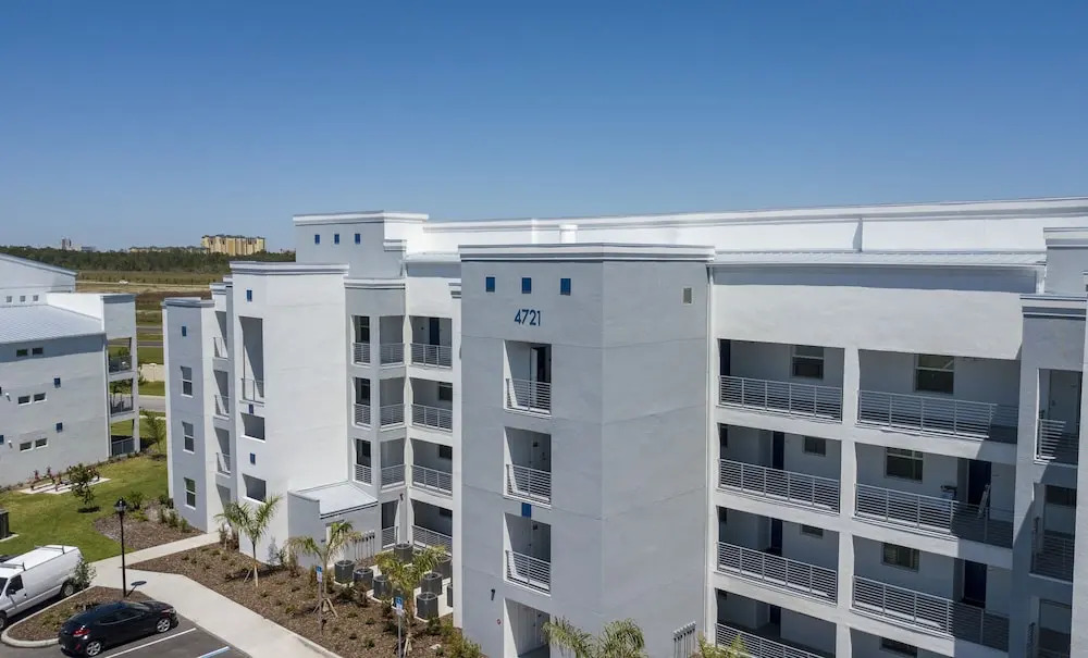 Gorgeous Two Bedroom Apt Close to Disney 306 4721 Storey Lake Resort