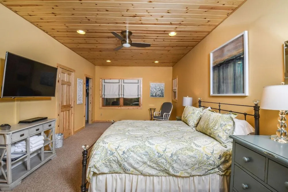 Claralea Lodge