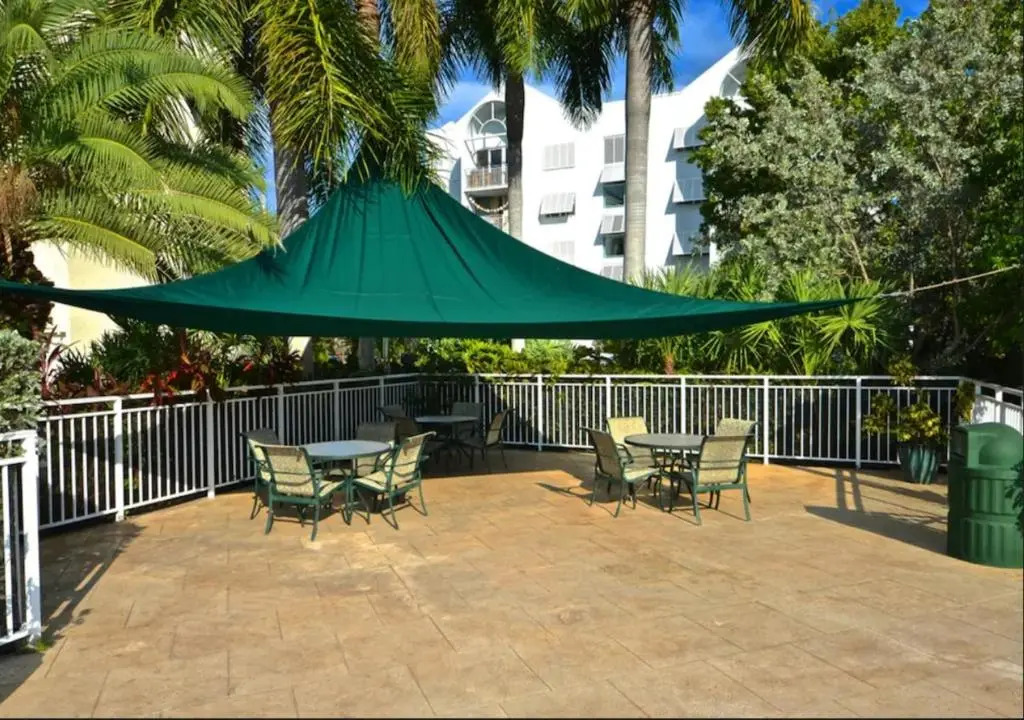 Sunrise Suites by TO