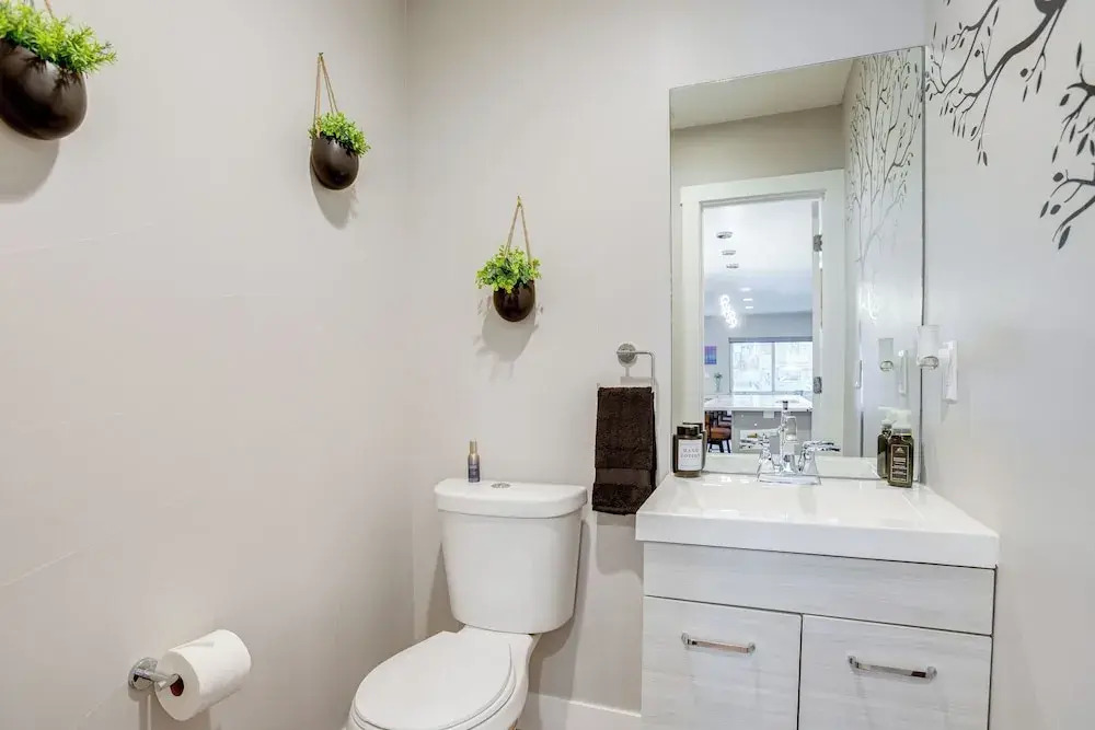1 Mi to Dtwn Denver: Sleek Duplex w/ Rooftop Deck!