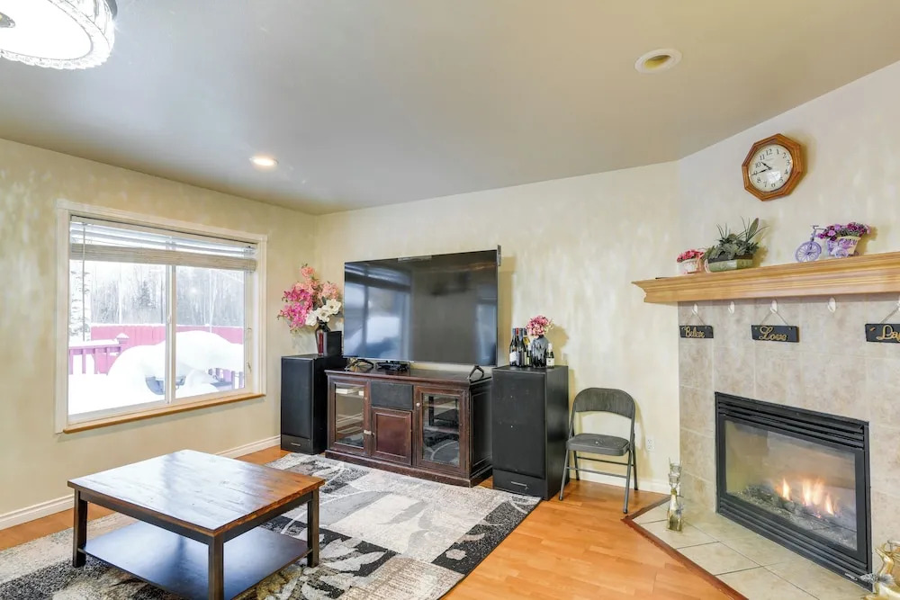 Anchorage Home ~ 8 Mi to Downtown