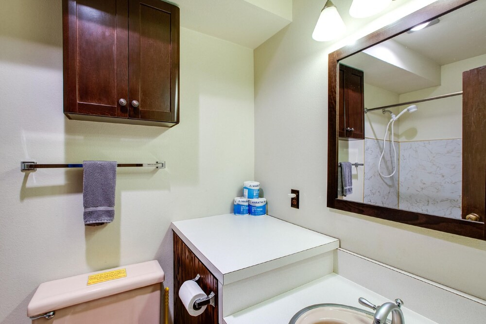 Snowline Lodge Condo #46 - Great for Skiers and Hikers on a Budget! Now has Wifi