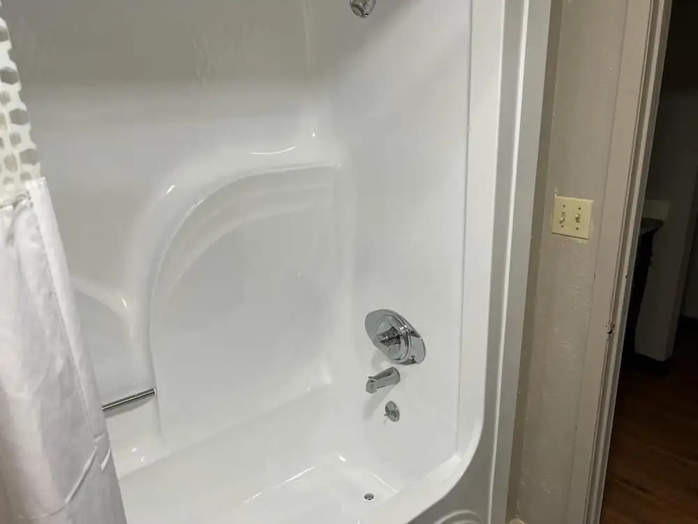 Relax Inn & Suites