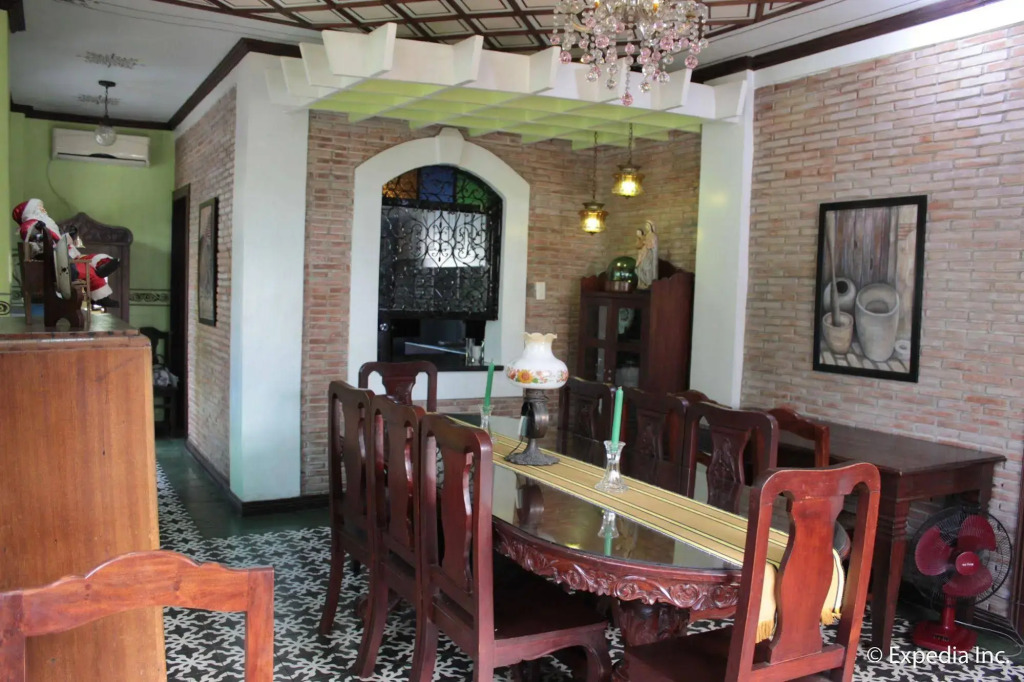 Casa Rica Hotel