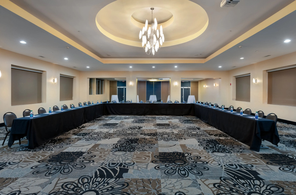 Holiday Inn Express & Suites - Atlanta Downtown by IHG