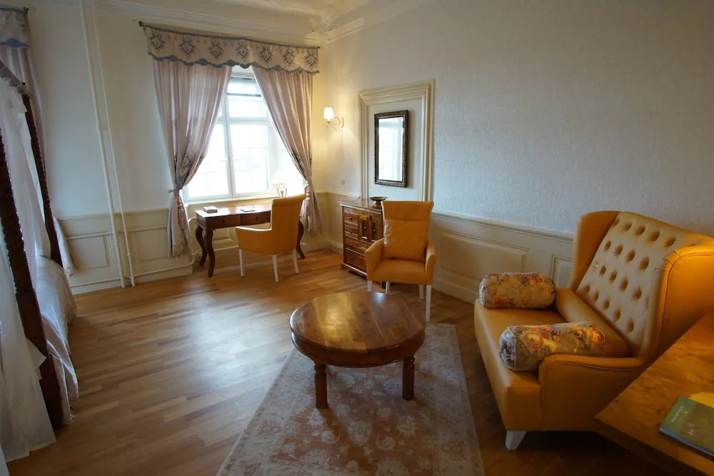 Hotel & Tagungszentrum Schloss Hohenfels