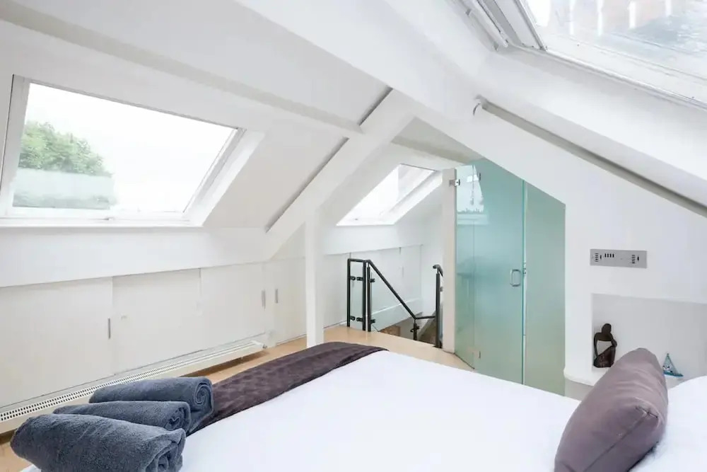 Knightsbridge Central 4th Floor Walk up- Penthouse
