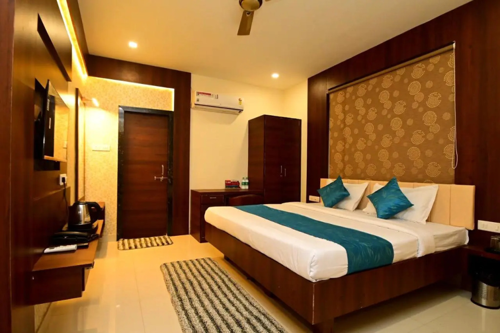 Hotel Hallmark By THC Group