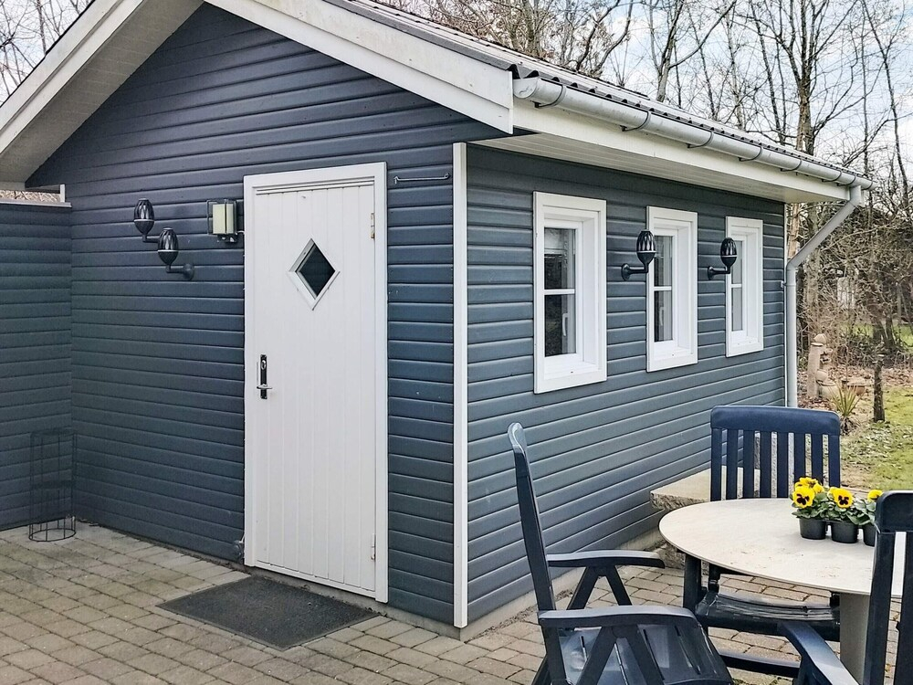 Home With Wood Stove & Annex