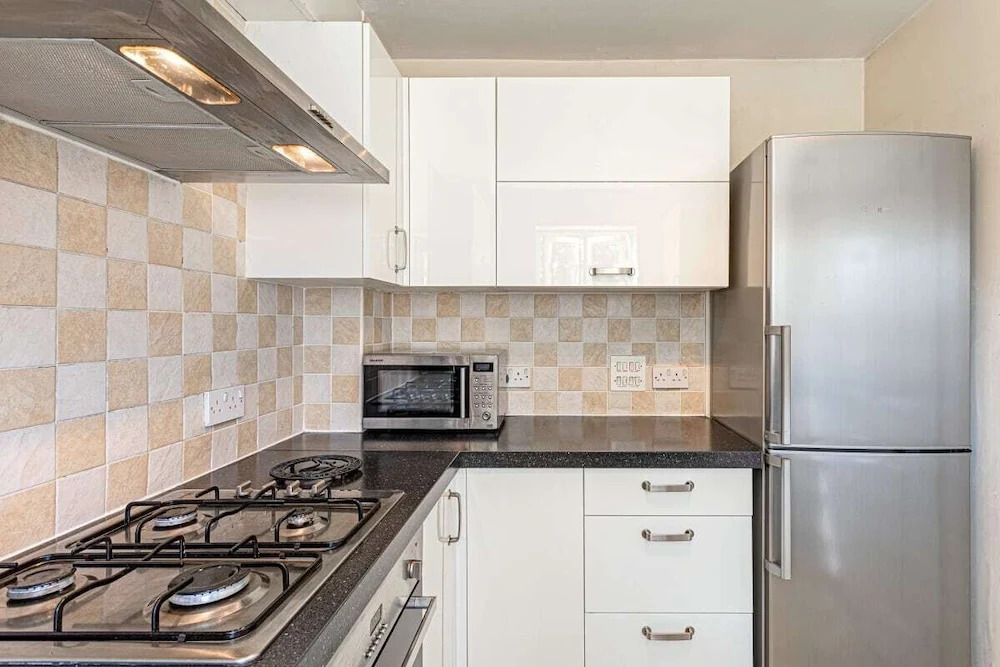 Beautiful 3 Bed House W Patio 10 Mins to Excel