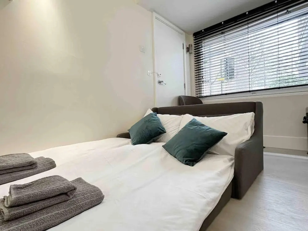 Remarkable 1-bed House in London