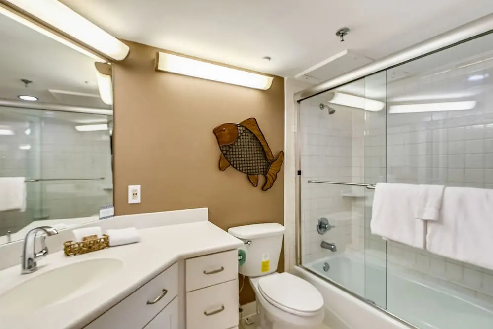 Inlet Reef 213 2 Bedroom Condo by RedAwning