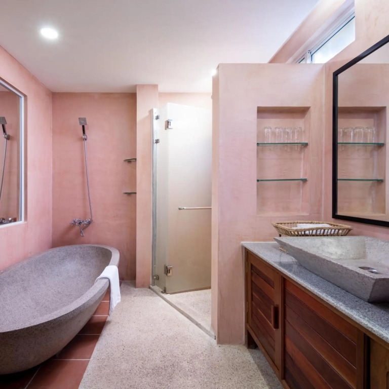 La Residence WatBo Hotel