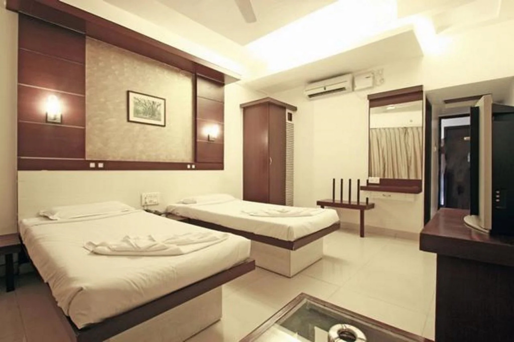 NewGoldenResidency