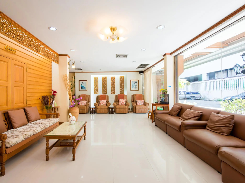 Wall Street Inn, Bangkok