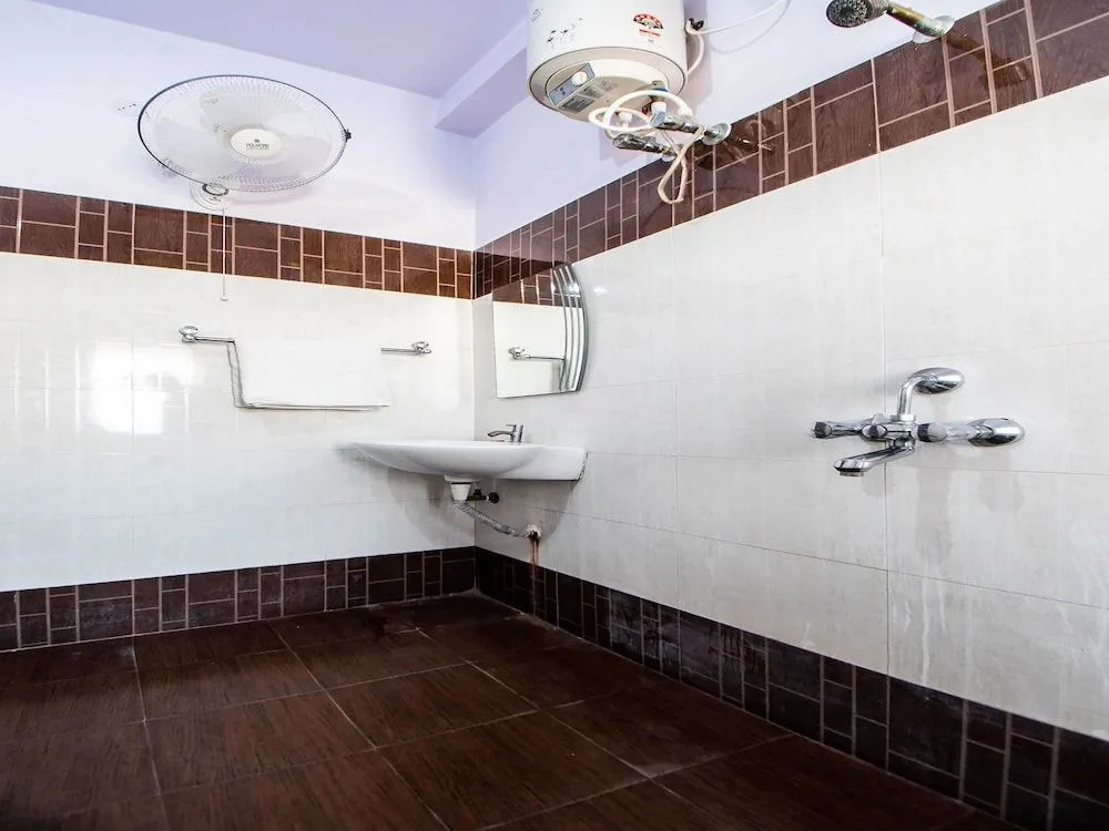 OYO 33479 Hotel Double Tree Deluxe