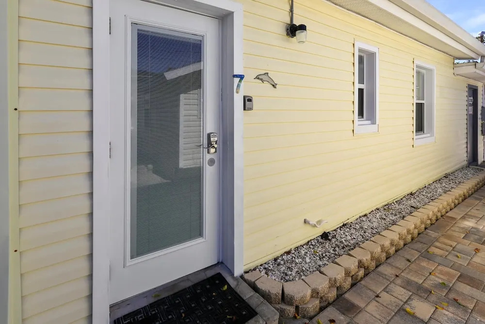 The Cottages at Madeira Beach/Dolphin
