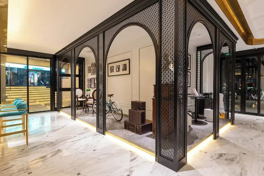 XANA Deluxe International Hotel Dongshankou Metro Station Branch