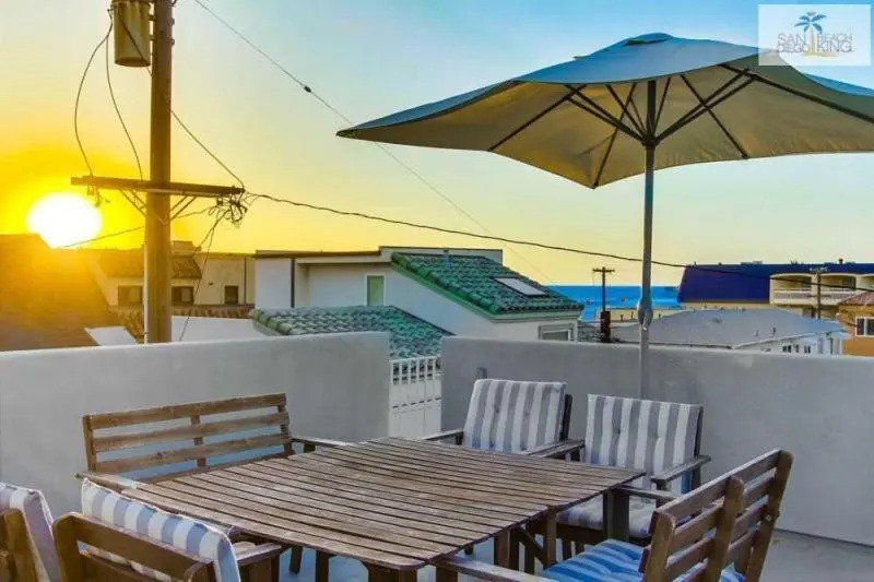200-Surf Stars Penthouse